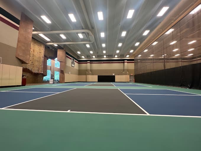 Life Time - Old Orchard pickleball courts