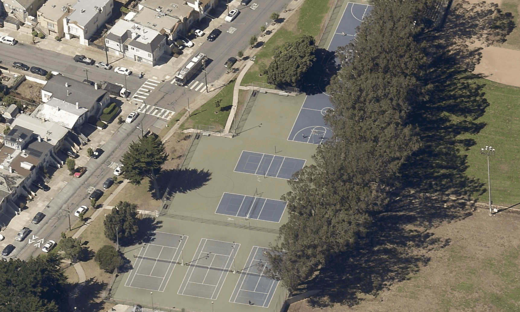 Crocker Amazon Park pickleball courts