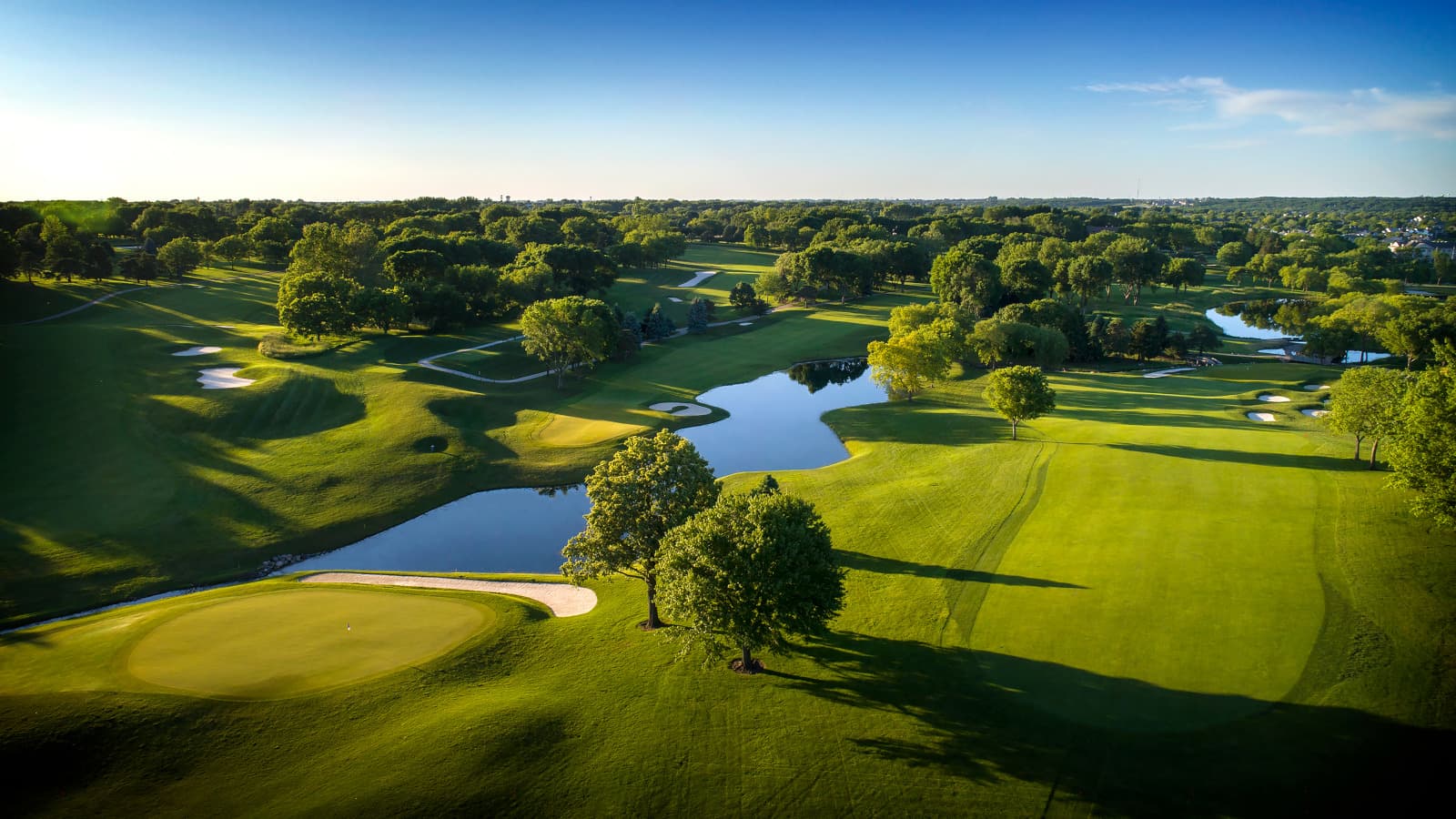 Des Moines Golf & Country Club pickleball courts