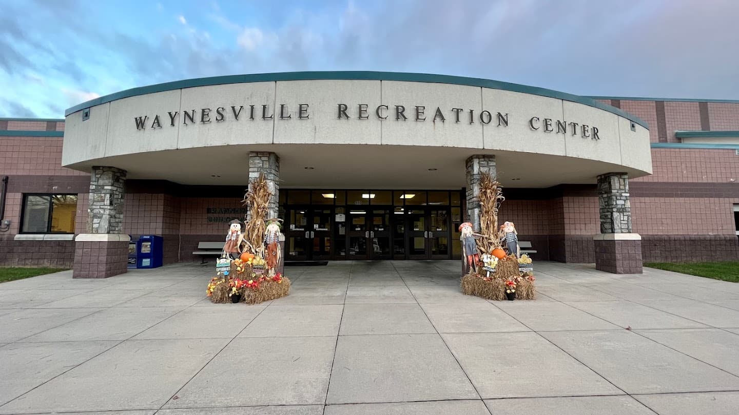 Waynesville Recreation Center pickleball courts