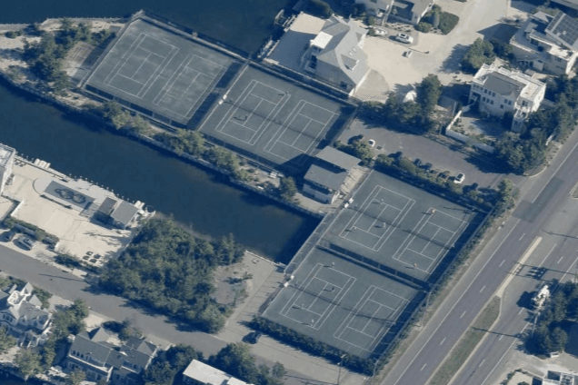 Loveladies Tennis Club pickleball courts