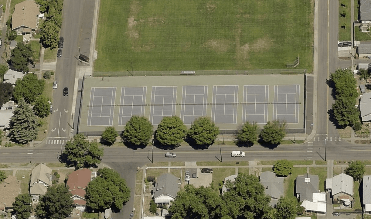 Old Lewiston Senior High School pickleball courts