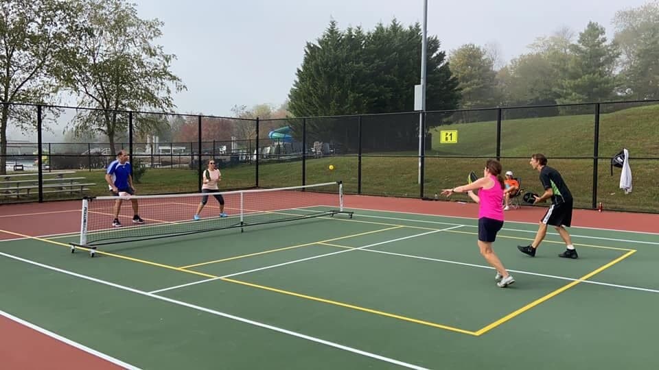 Salem High School pickleball courts