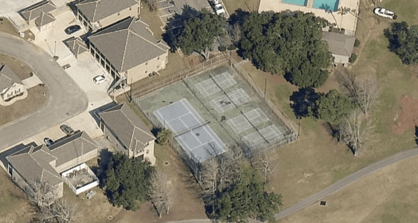 The Club at Diamondhead pickleball courts