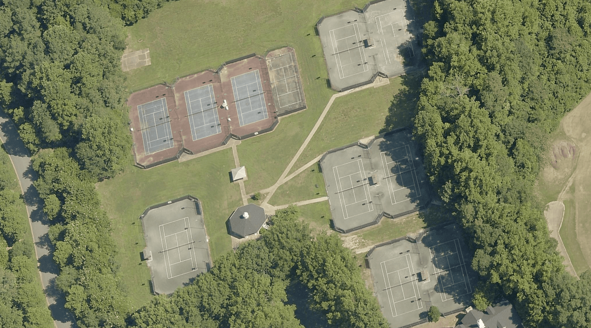 Carolina Country Club pickleball courts