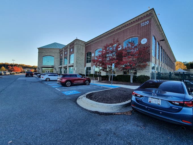 Life Time Columbia pickleball courts