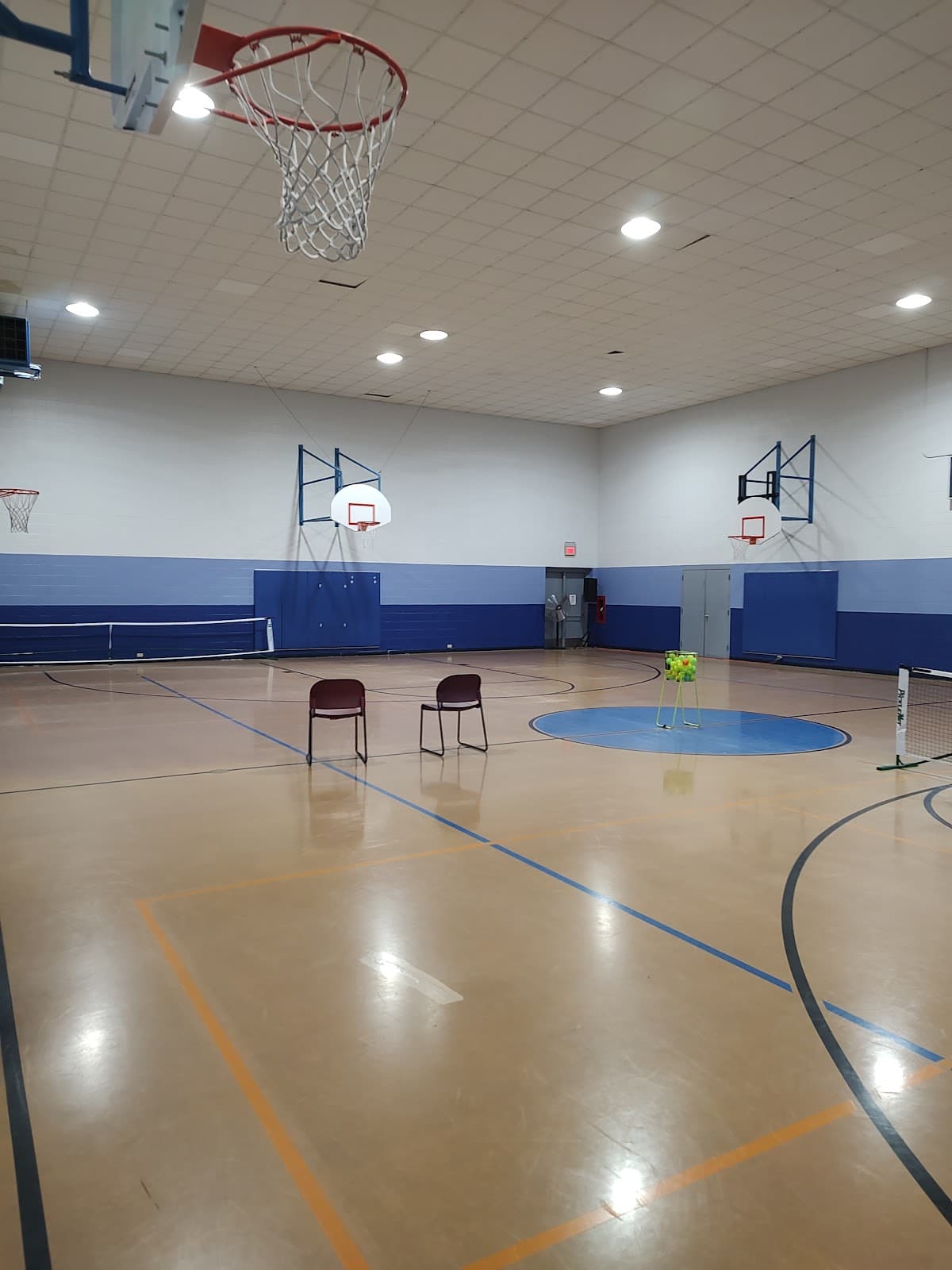 Hutch Rec Senior Center at Elmdale Park pickleball courts