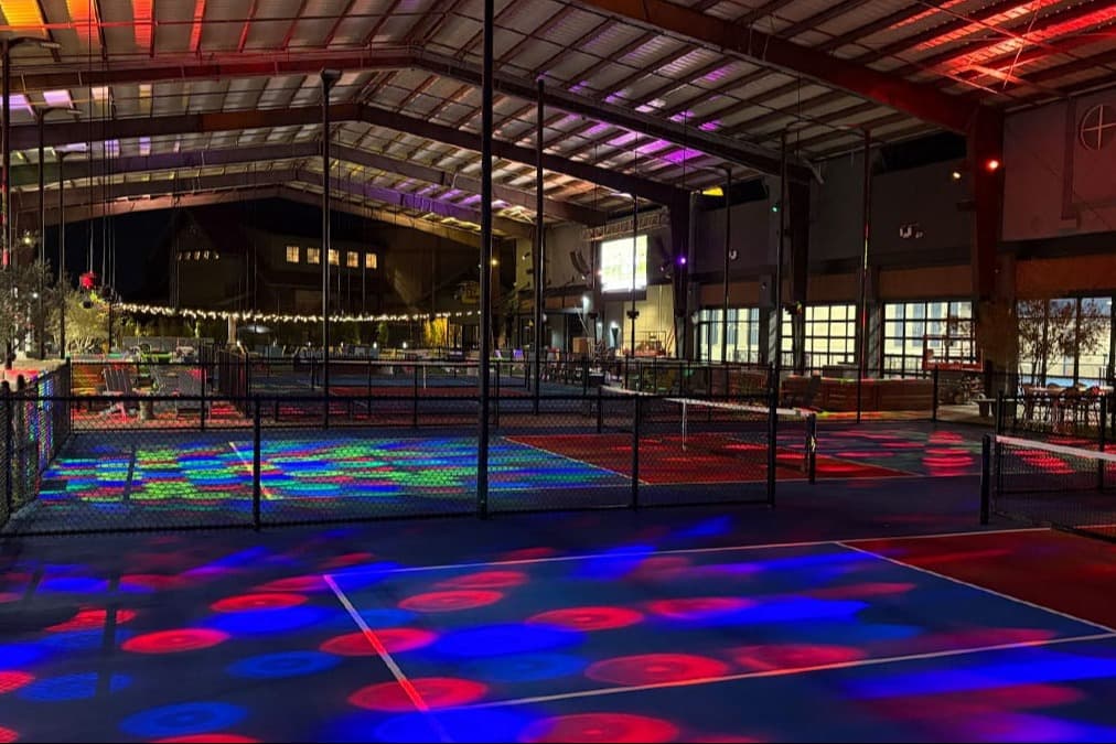 Dink and Dine pickleball courts