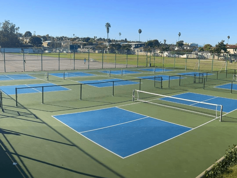 Manhattan Beach Middle School pickleball courts
