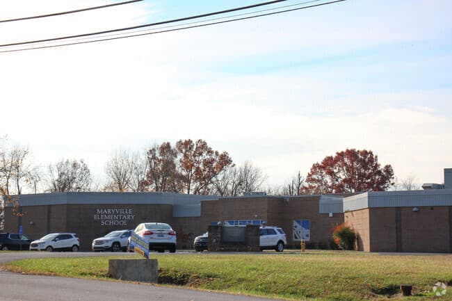 Maryville Elementary School pickleball courts