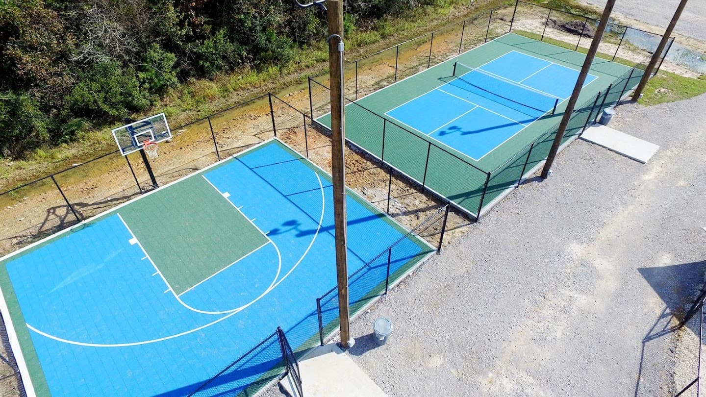 Reunion Lake RV Park pickleball courts