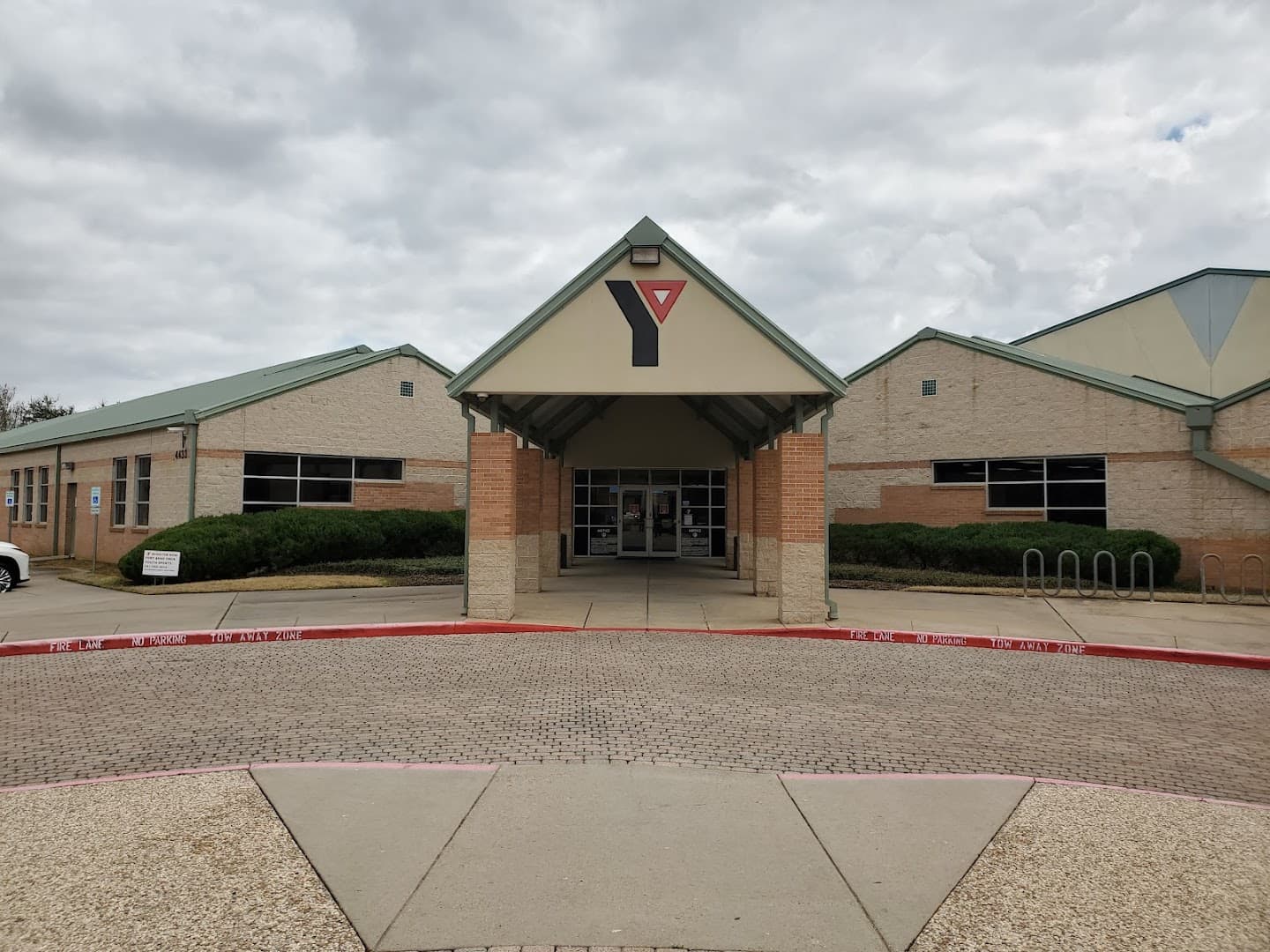 Fort Bend Family YMCA pickleball courts