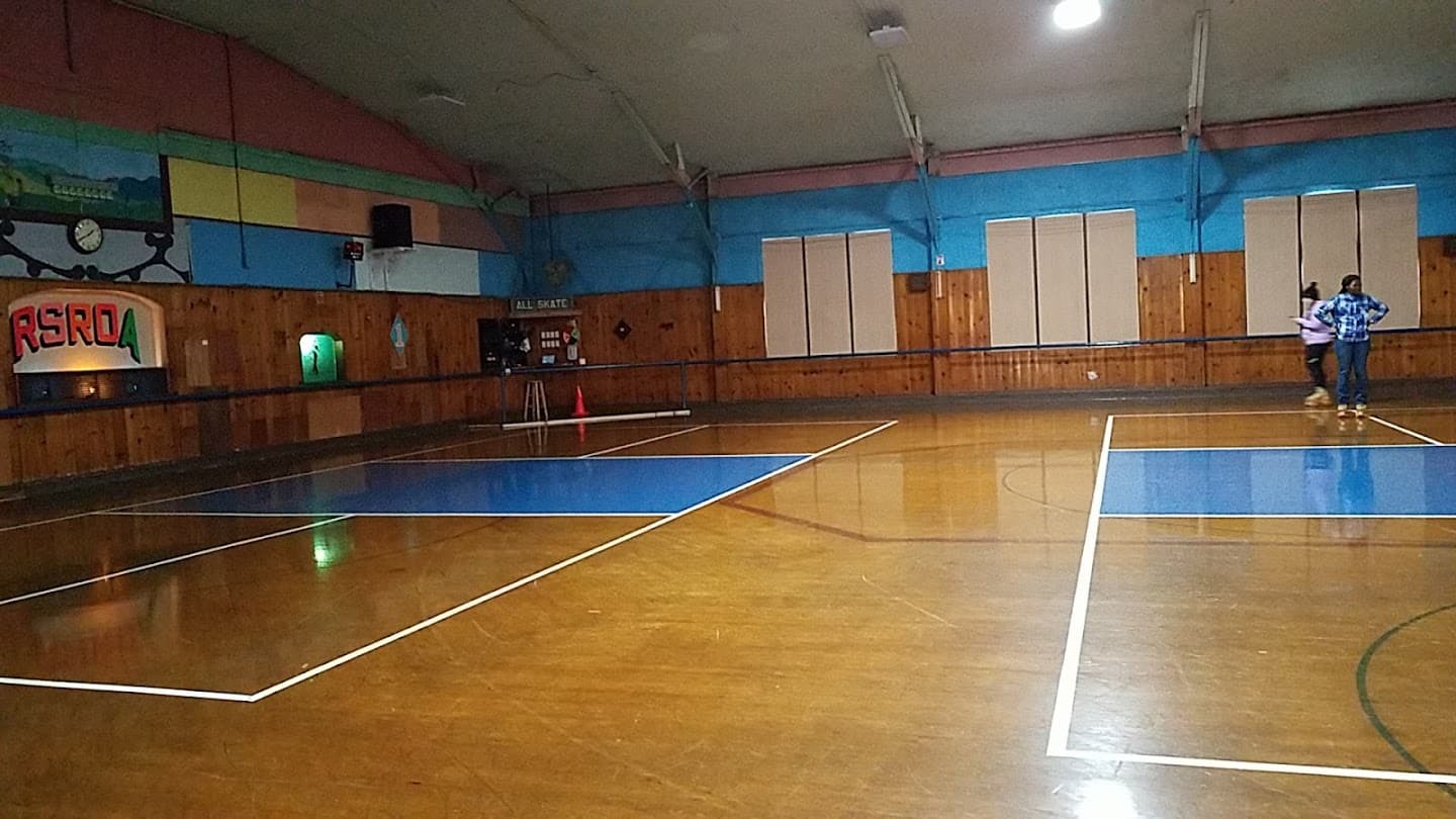 JaMS Fitness Club pickleball courts