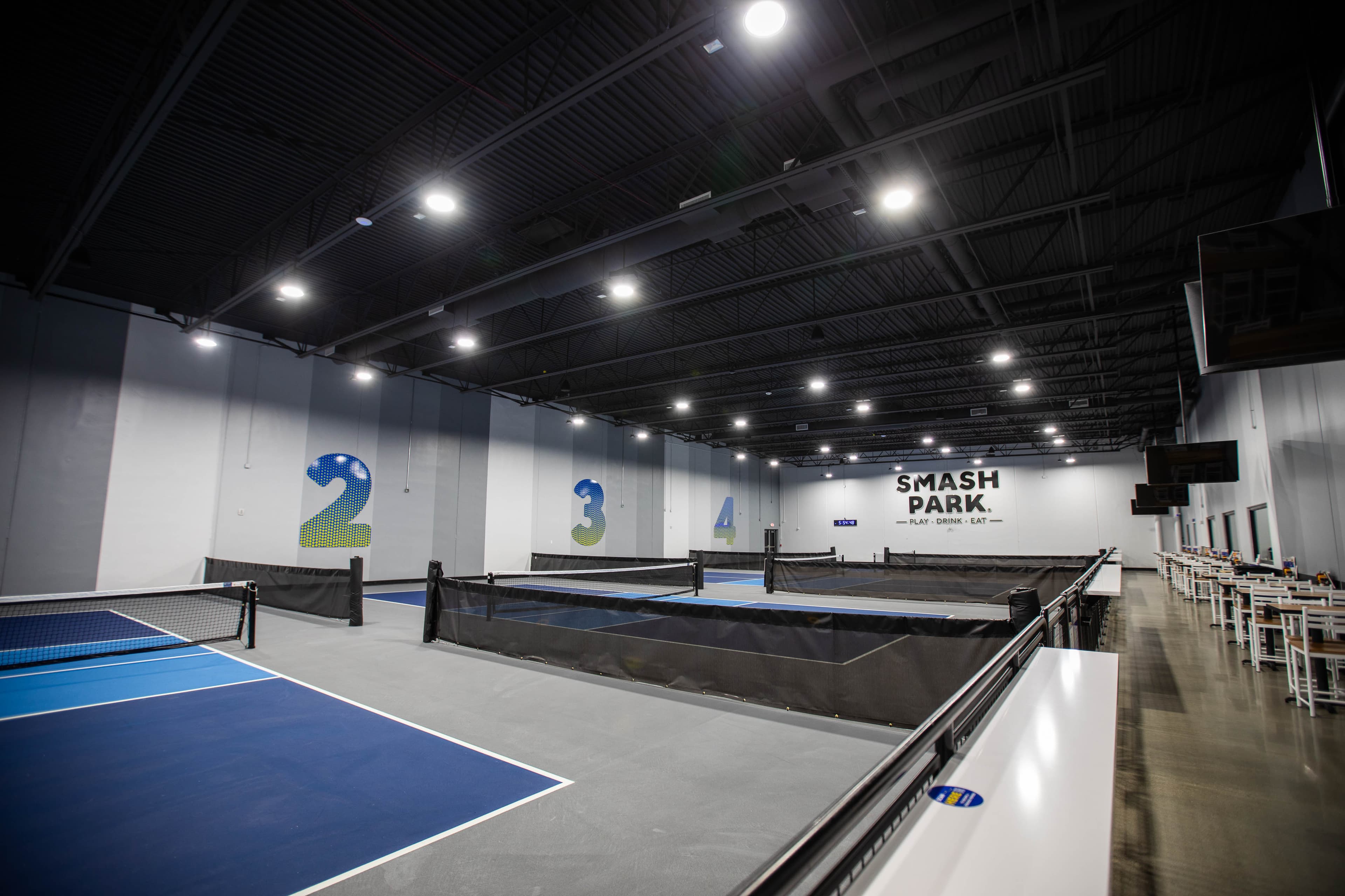 Smash Park Roseville pickleball courts