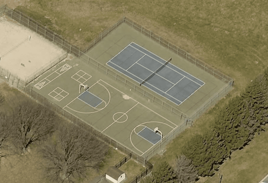 Skyline Park Pool pickleball courts