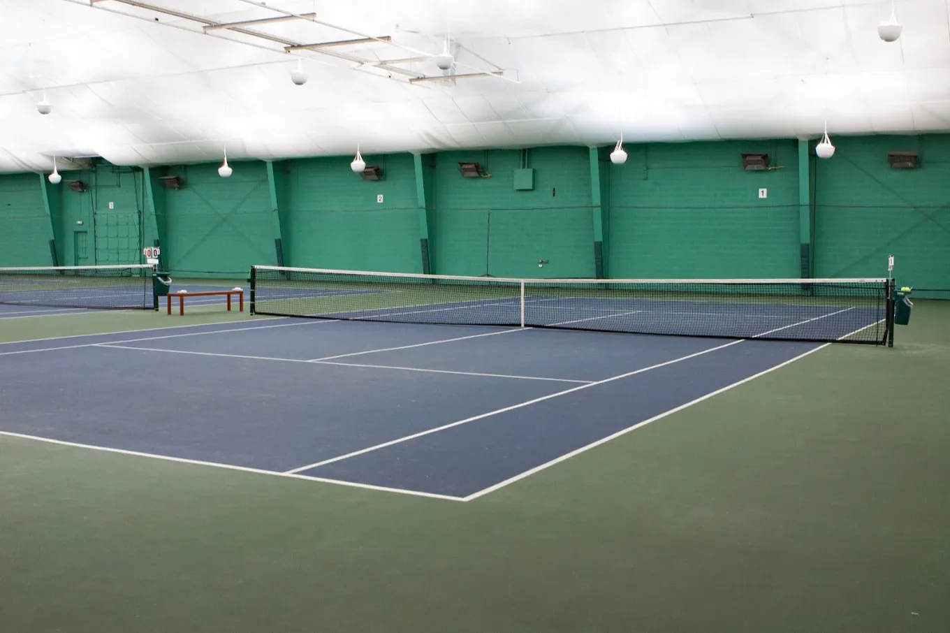 Cleveland Racquet Club pickleball courts