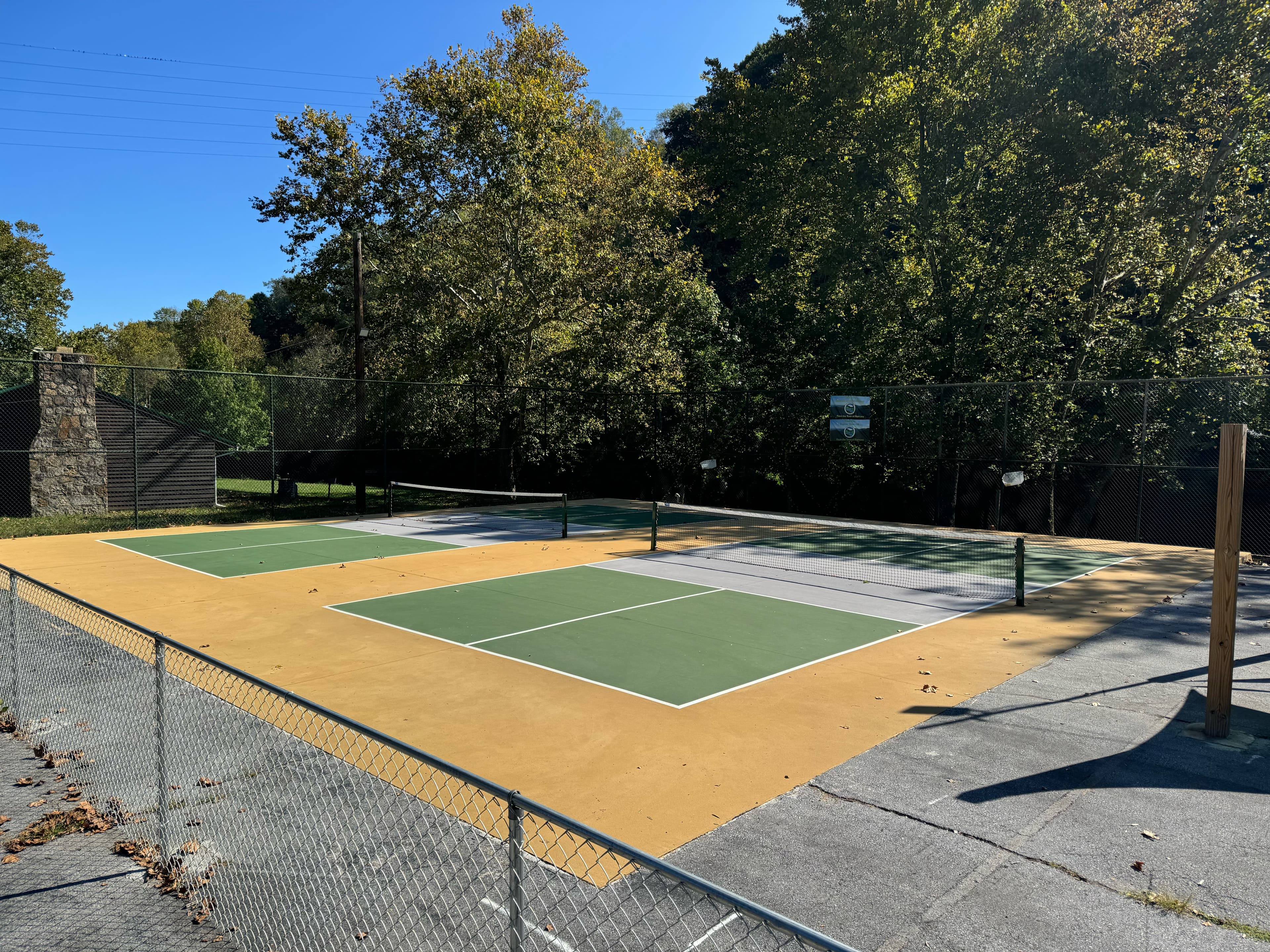 Narrows Town Park pickleball courts