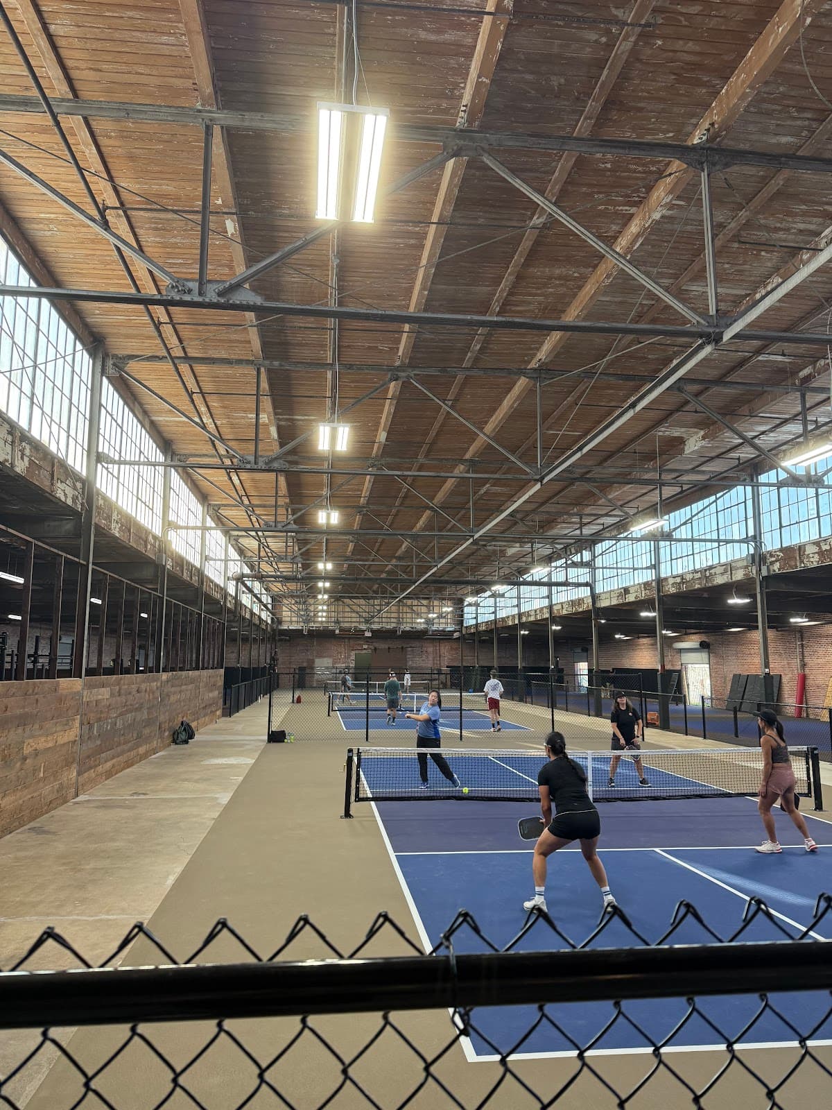 Pickle Alley Los Angeles pickleball courts