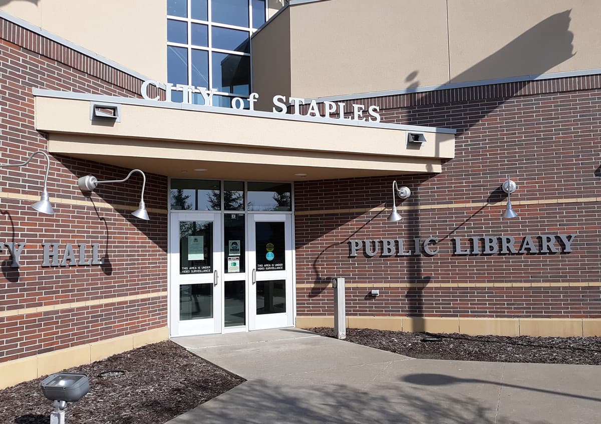 Staples Community Center pickleball courts