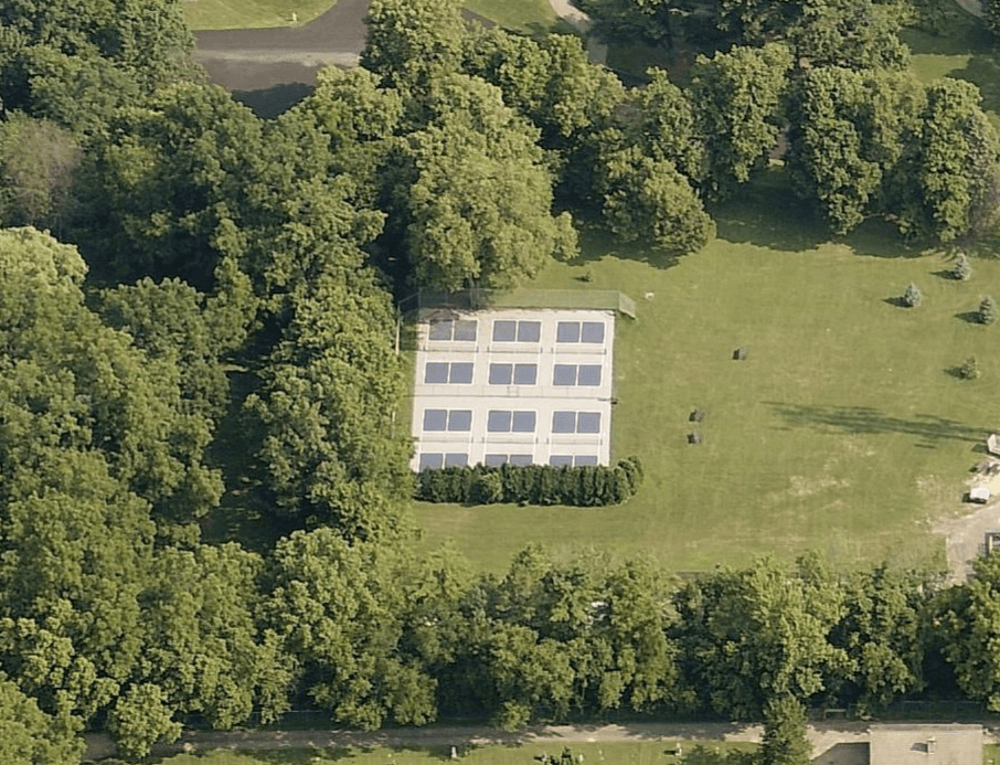 Sinnissippi Park pickleball courts