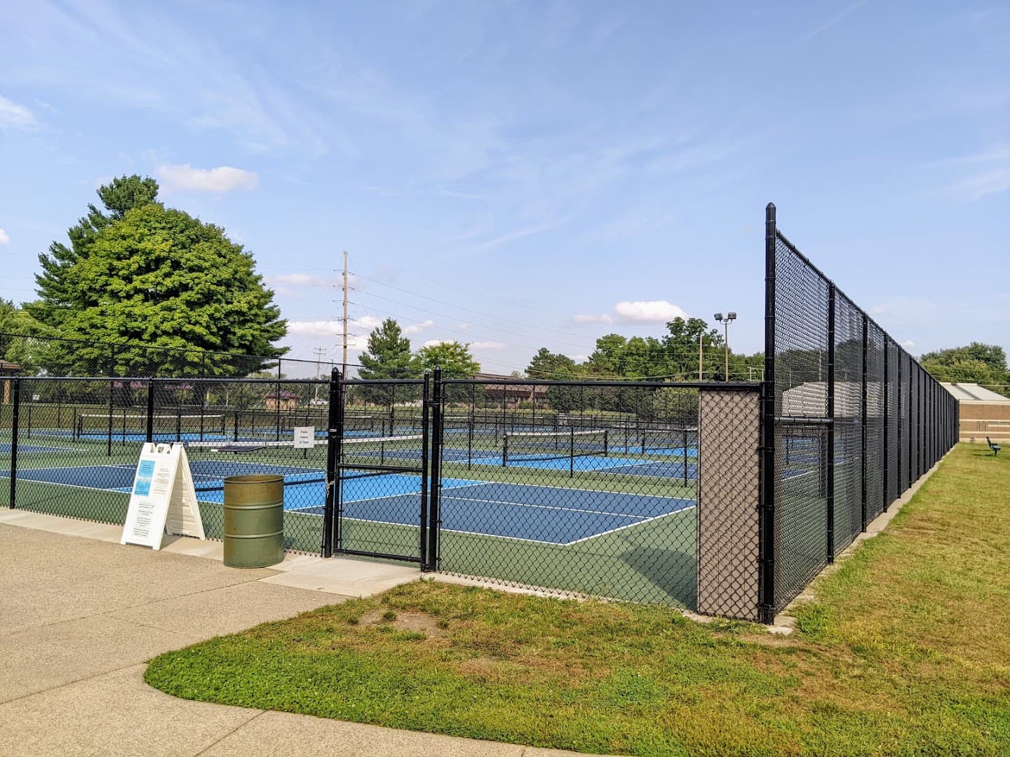 Bicentennial Park pickleball courts