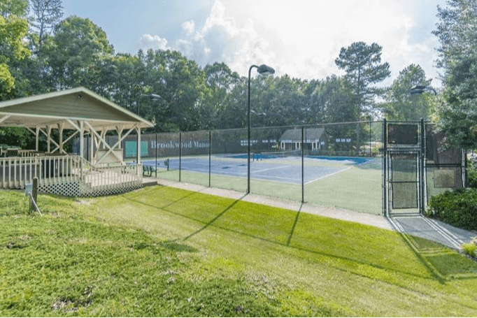 Brookwood Manor pickleball courts