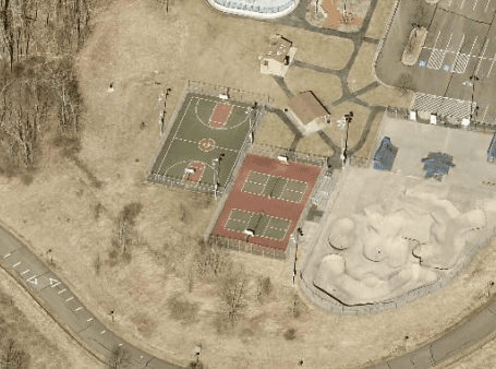Leopold Lake Park pickleball courts
