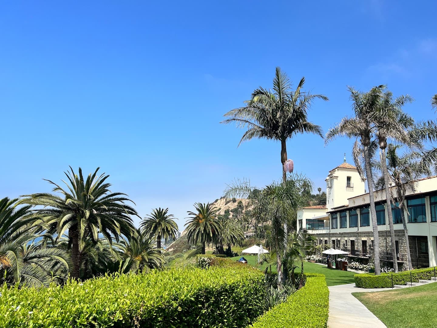 Bel-Air Bay Club pickleball courts