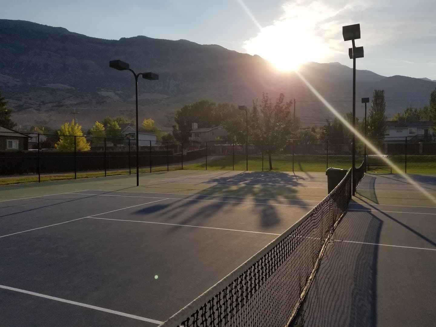 Discovery (Manila) Park pickleball courts