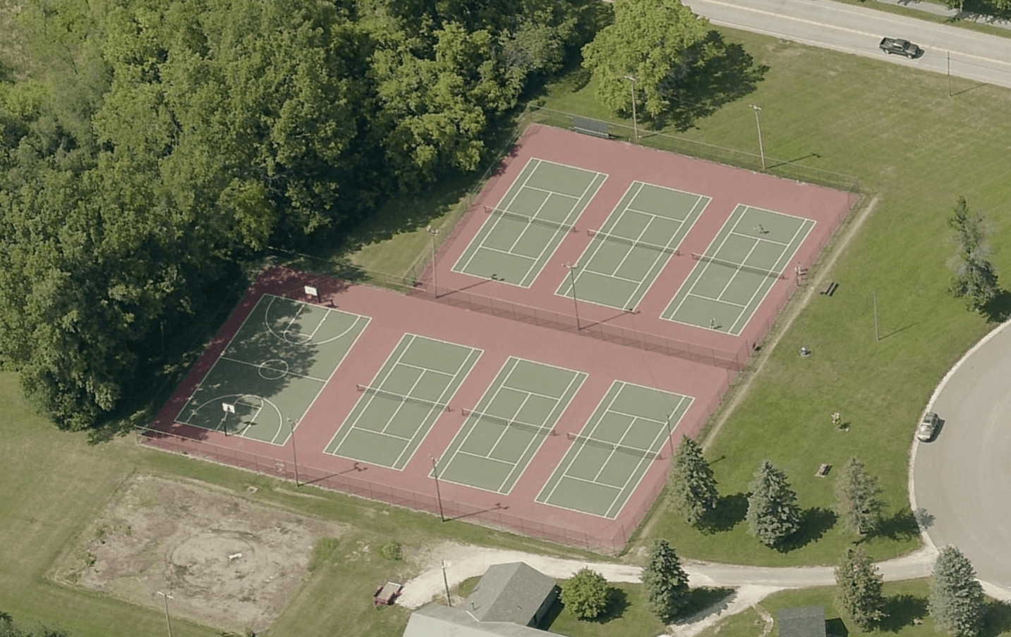 Davis Park pickleball courts