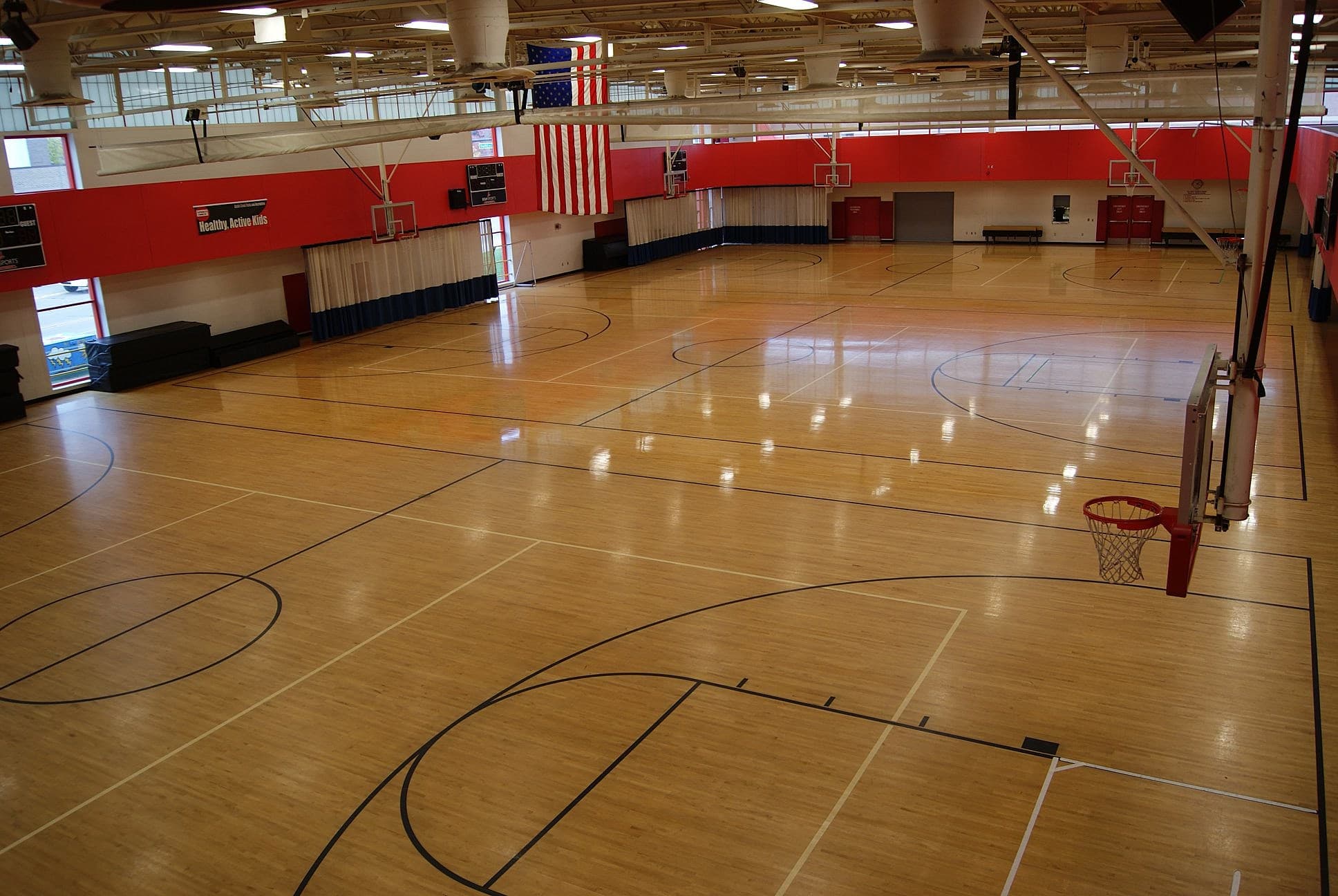 Full Blast pickleball courts