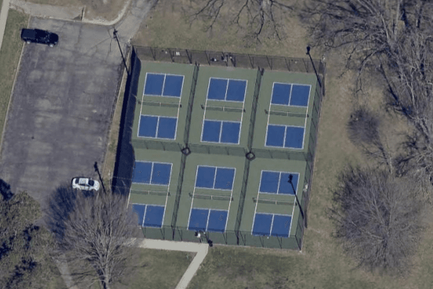Christmas Run Park pickleball courts