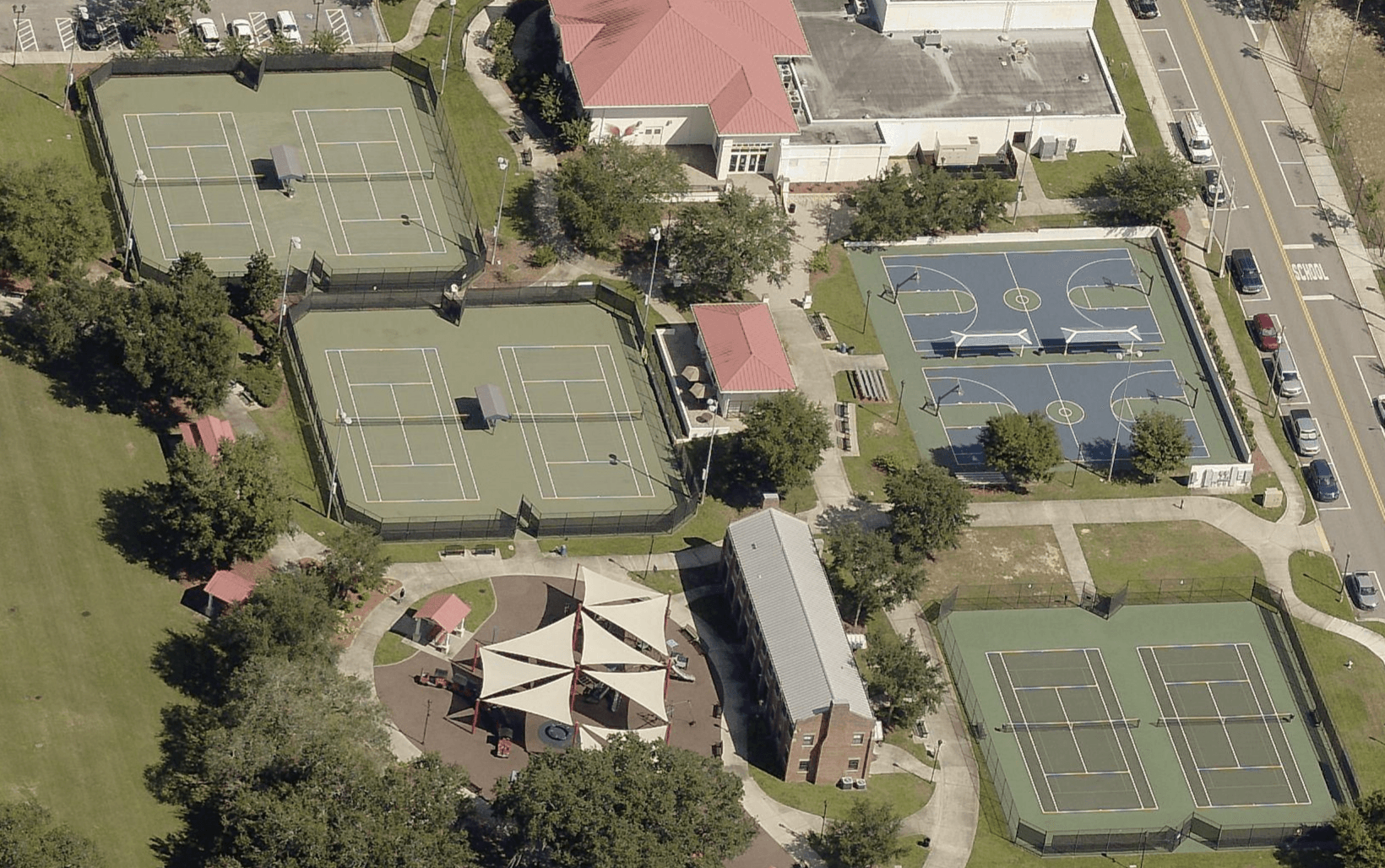 Lake Eva Community Center pickleball courts