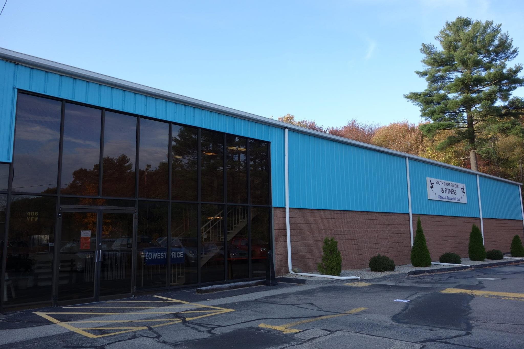 South Shore Racquet & Fitness pickleball courts