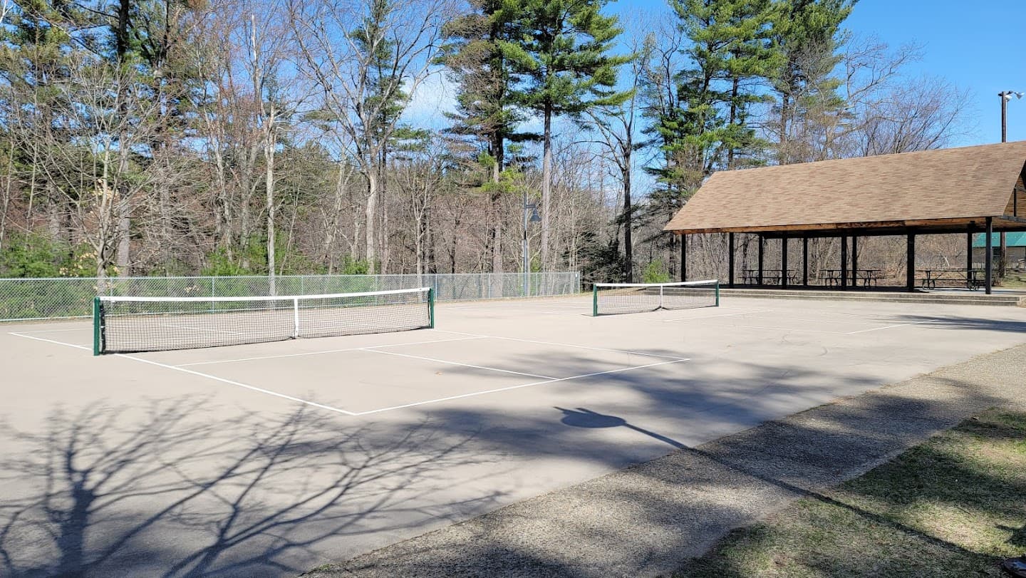 Alexander Carr Park pickleball courts