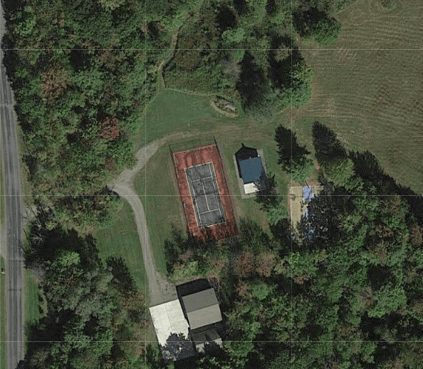 Hidden Springs Brewhouse pickleball courts