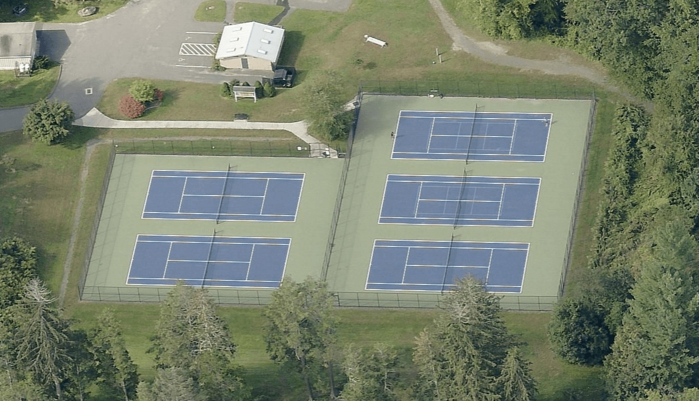Dickinson Park pickleball courts