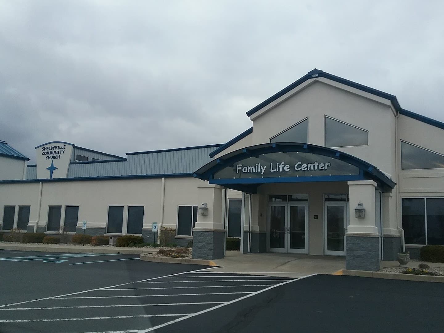 SCC pickleball courts