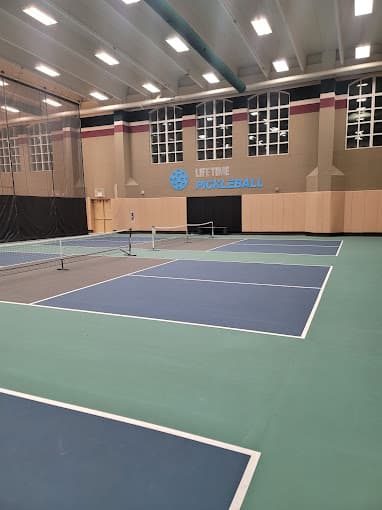 Life Time Bloomingdale pickleball courts