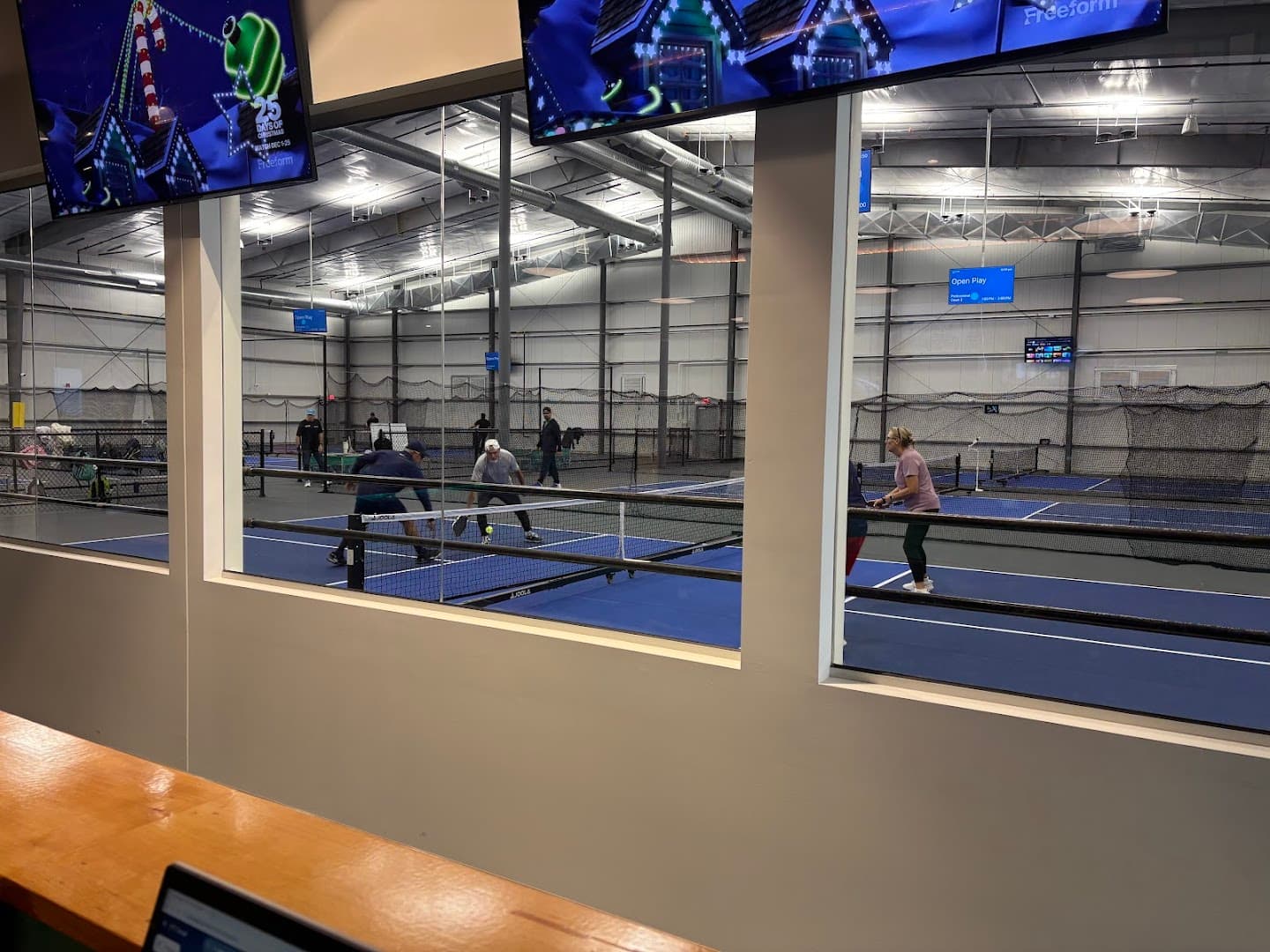 Island Pickle pickleball courts