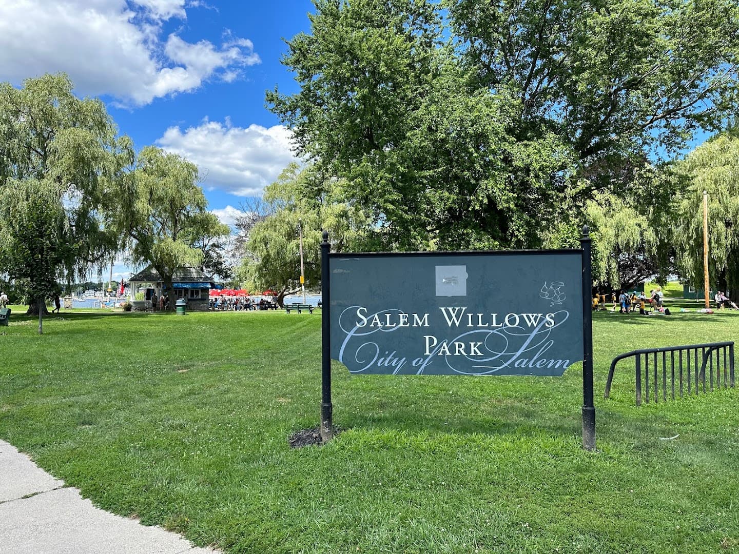 Salem Willows Park pickleball courts