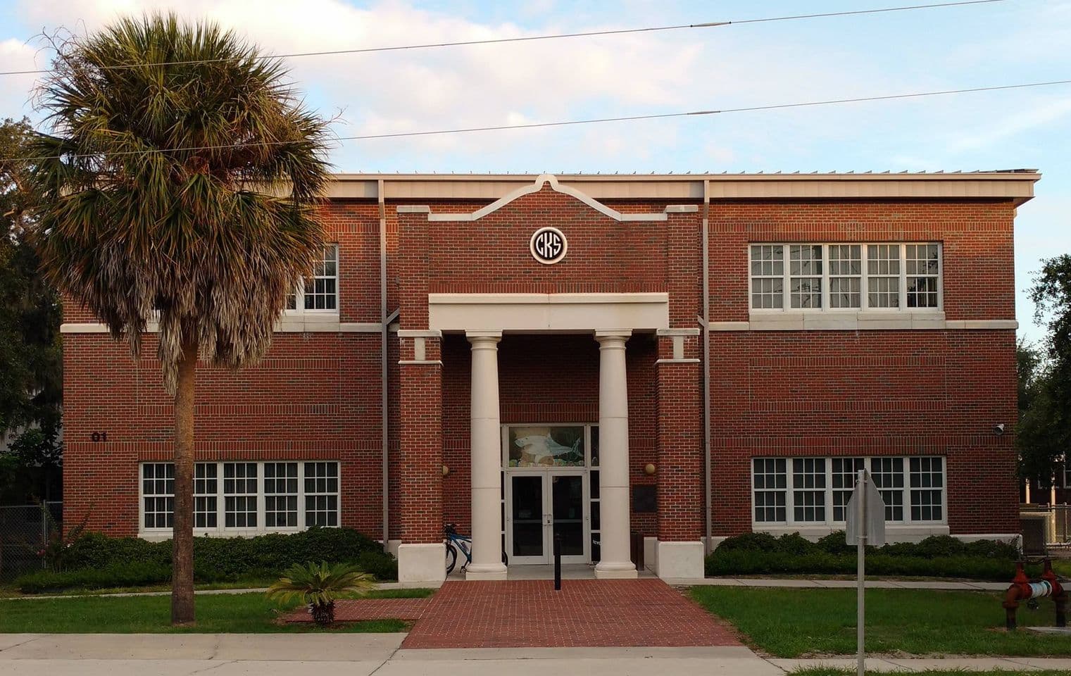 Cedar Key Elementary pickleball courts