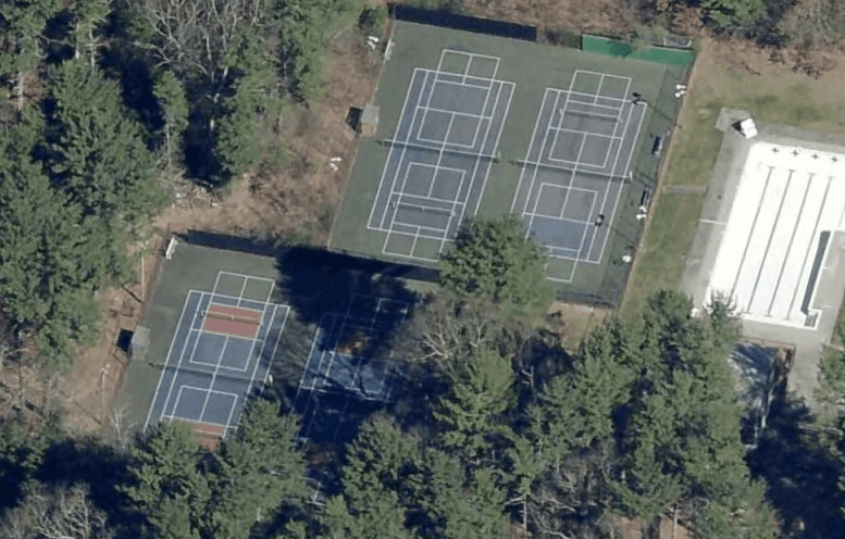 Edgewood Club pickleball courts