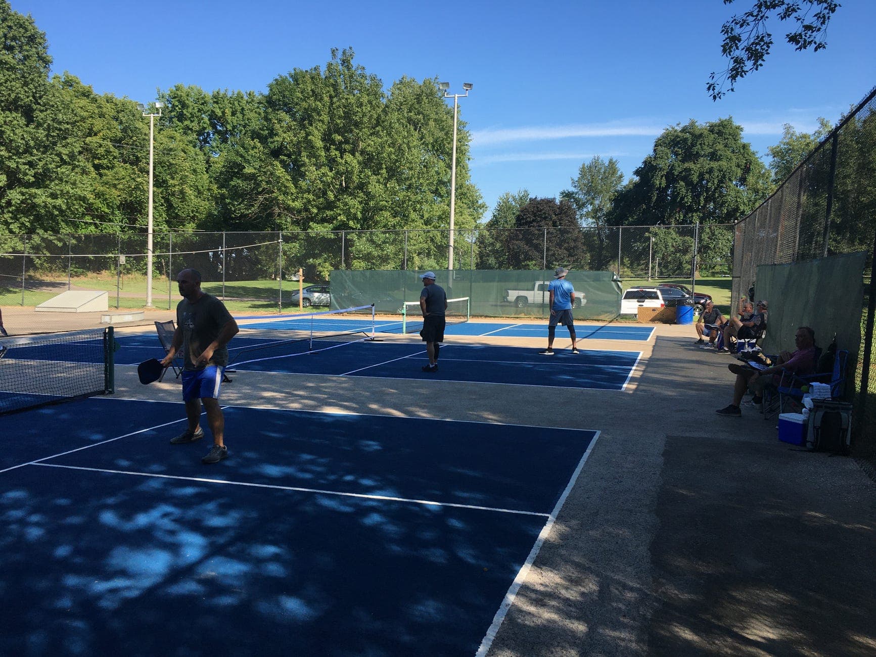 Community park pickleball courts