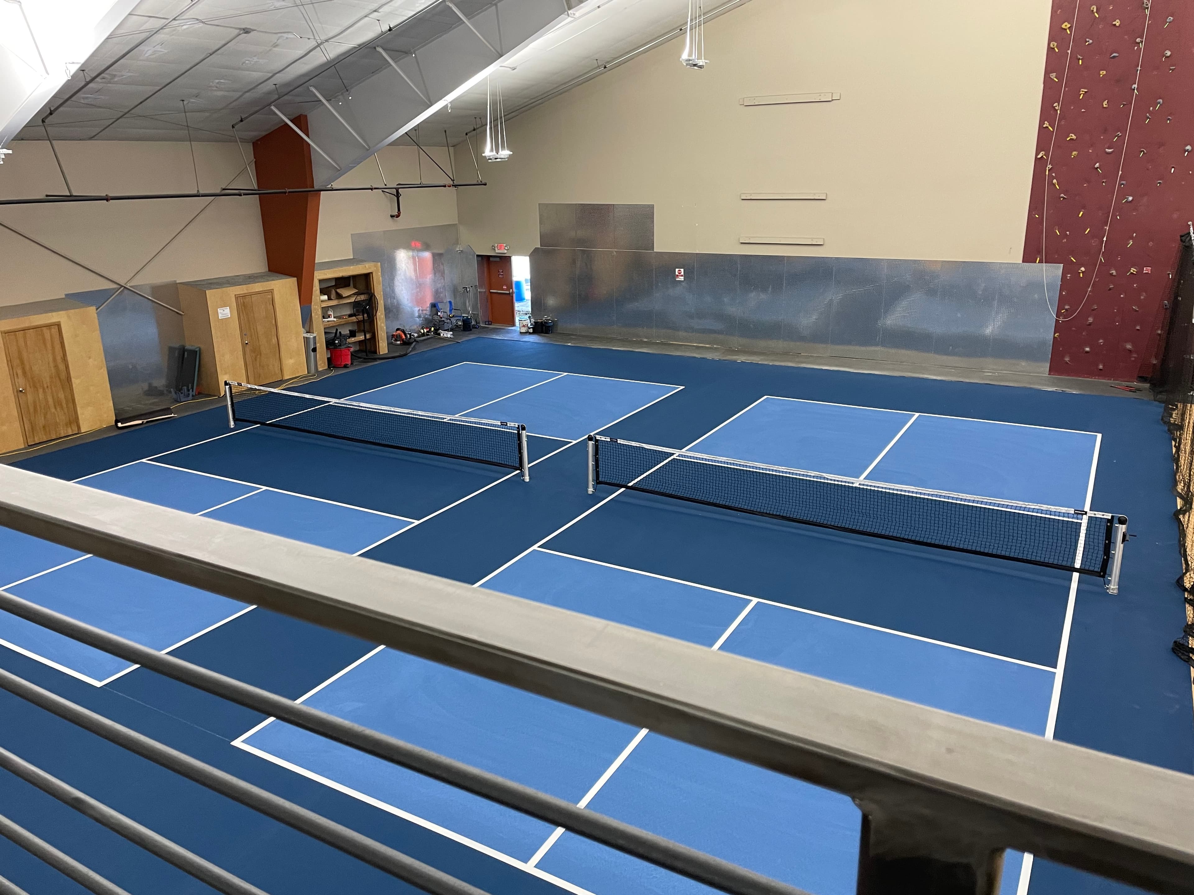 Hood River Athletic Club pickleball courts