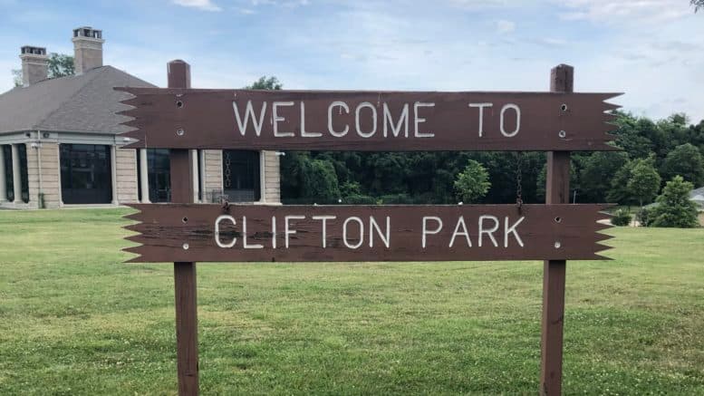 Clifton Park pickleball courts