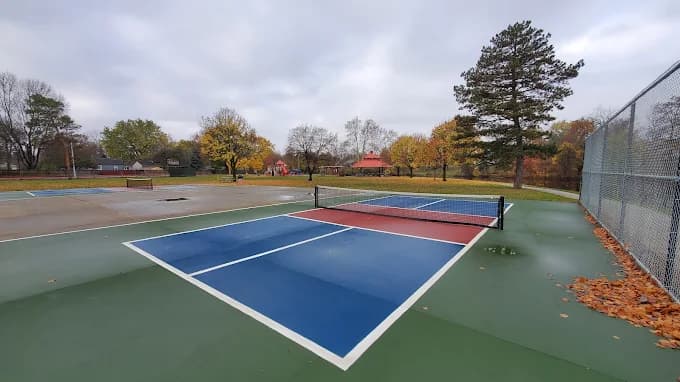 Wolverine Park pickleball courts