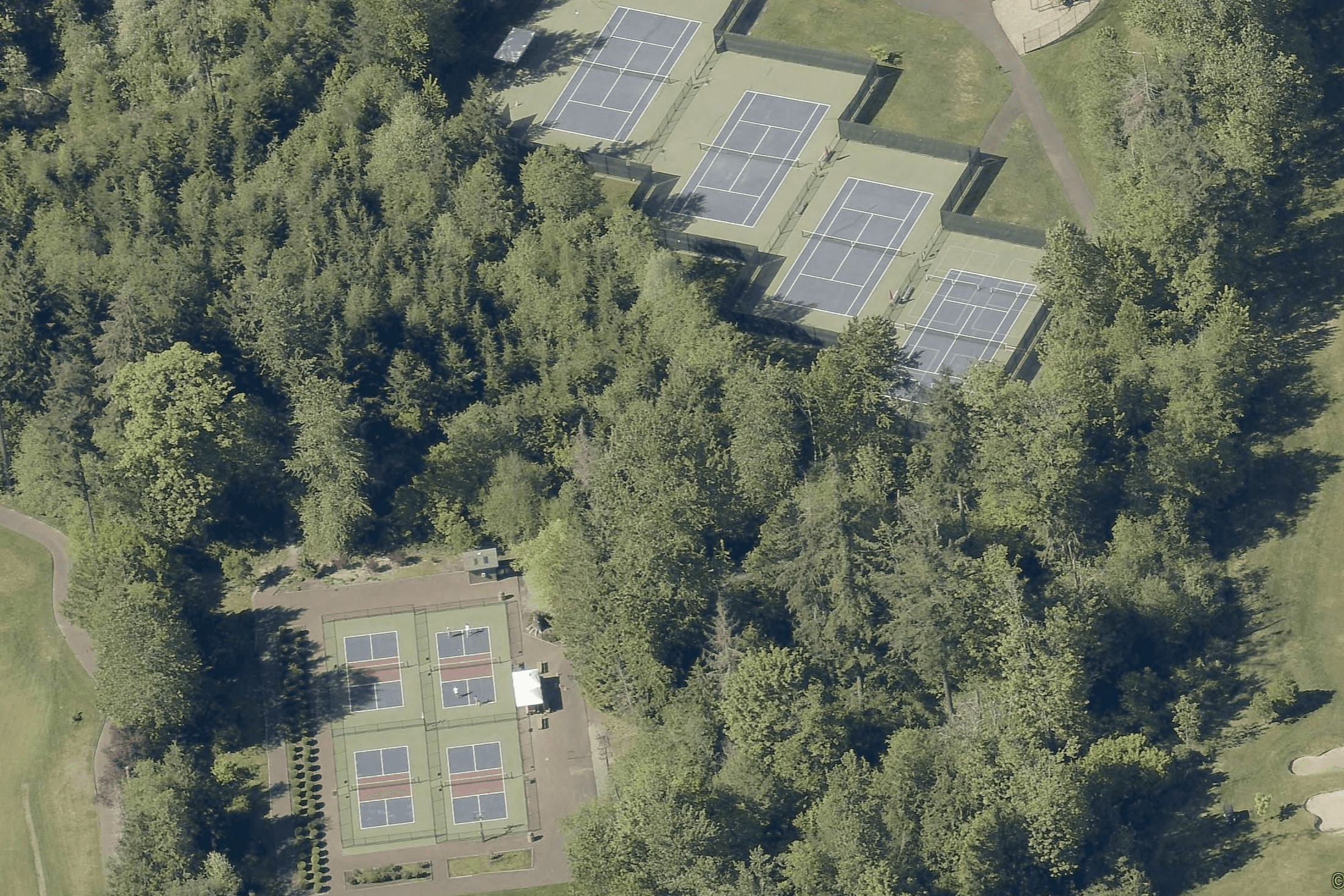 Redmond Ridge Sports Courts pickleball courts