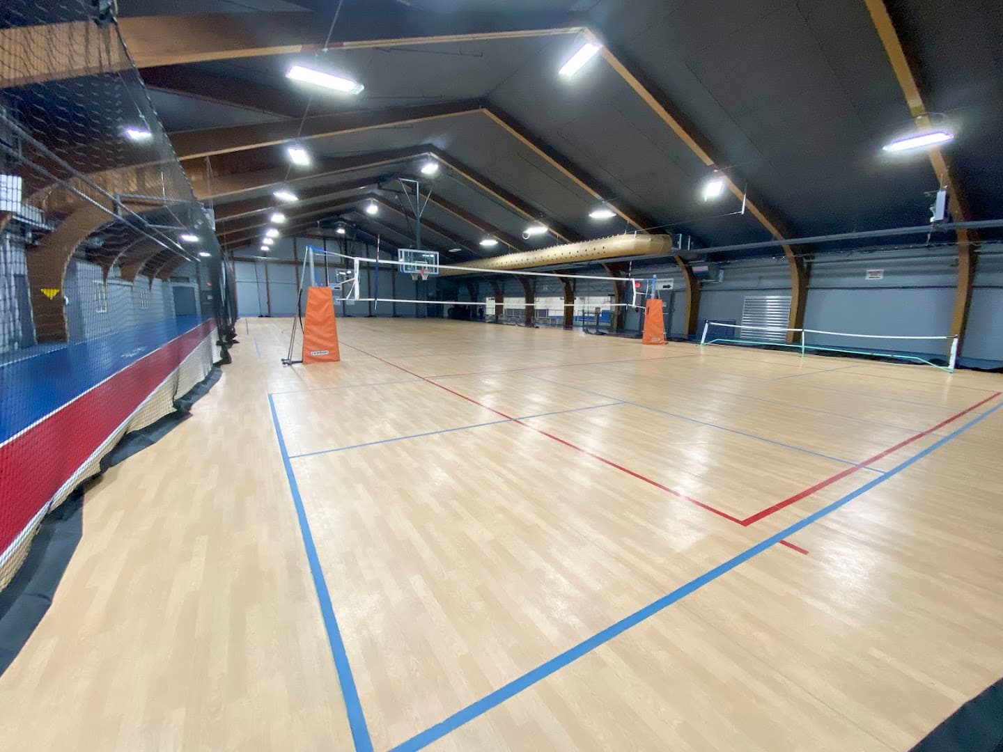 Four Seasons Health Club pickleball courts
