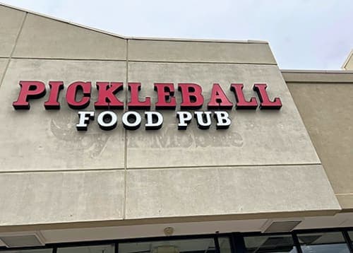 Pickleball Food Pub - Aurora pickleball courts